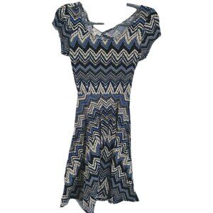 Love Fire Dress Size Medium Knit Blue White Chevron Cut Out In Back Length 35"